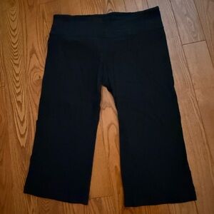 Older style Lululemon Groove size 10